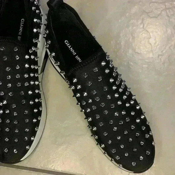Gianni Bini studded slip on sneakers size 9 new without box - Picture 2 of 6
